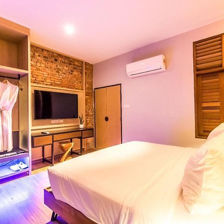 Hotel Tien Terrace Macalister George Town Esterno foto