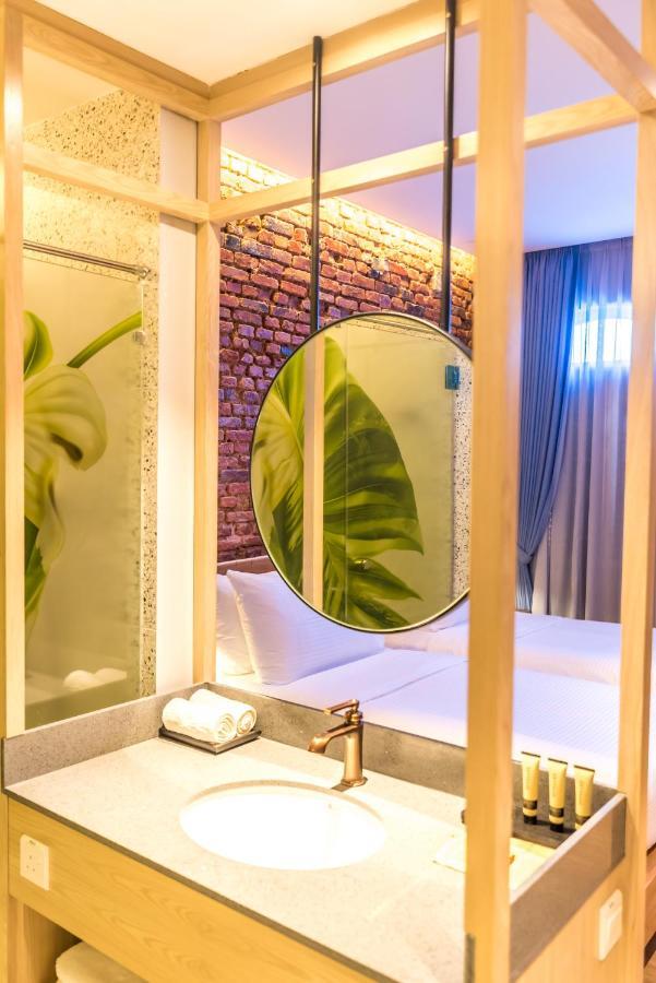 Hotel Tien Terrace Macalister George Town Esterno foto